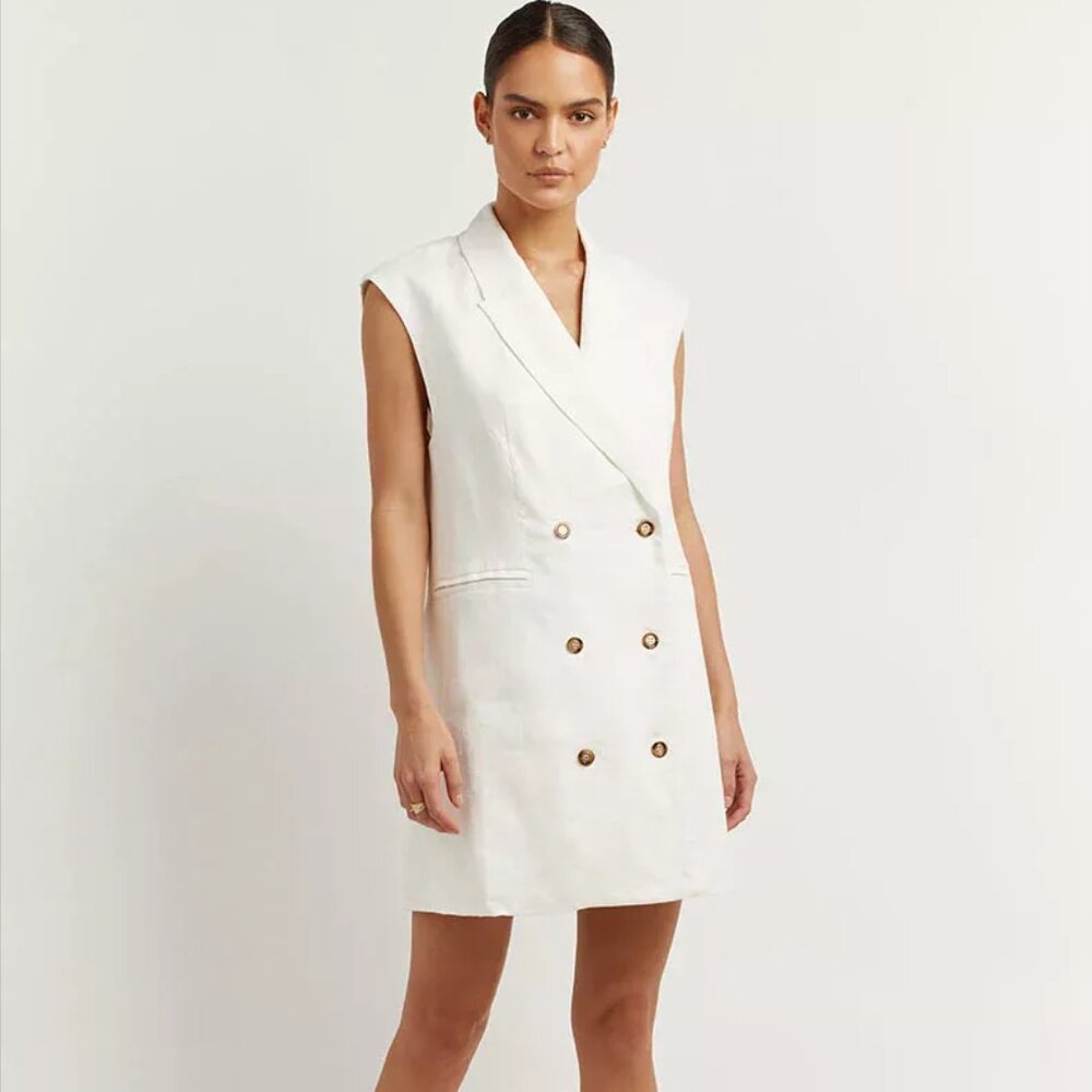 DISSH White Sleeveless Blazer Dress